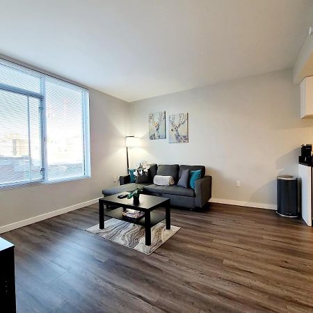 Downtown Luxury Suite Minutes From Everything 볼티모어 외부 사진