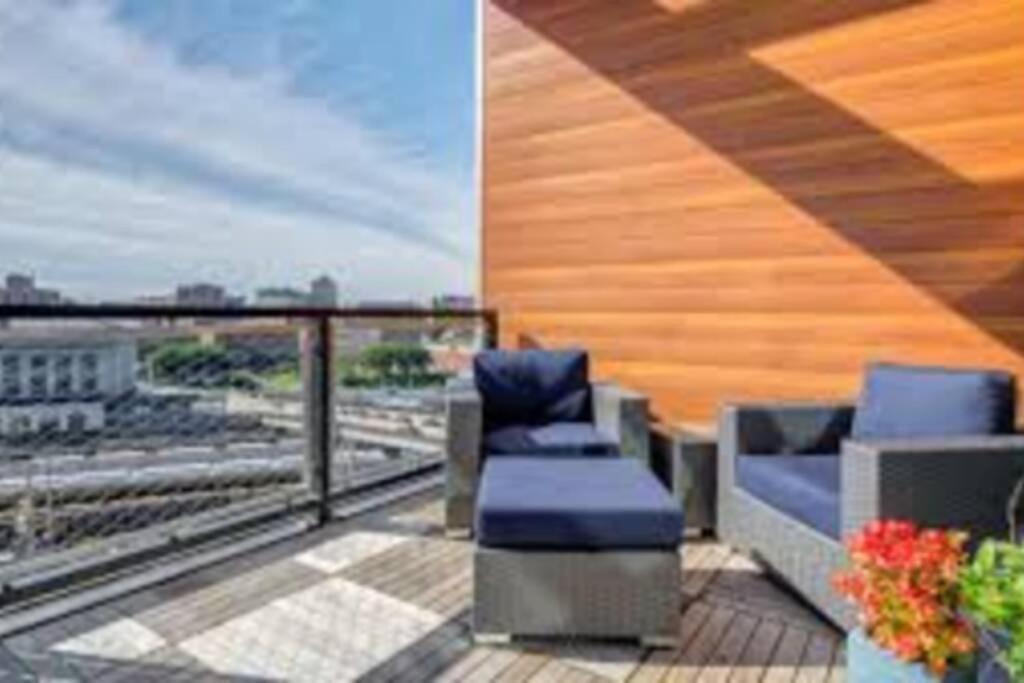 Downtown Luxury Suite Minutes From Everything 볼티모어 외부 사진